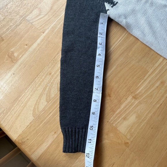 🎉HP🎉 Celebrate Shop Boys/Girls Penguin🐧 Sweater - Picture 7 of 10